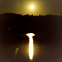 Mond &uuml;ber dem Wasser