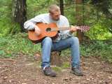 Henrich spielt Girarre