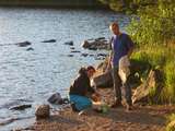 Jasmin und Henrich beim Abwaschen